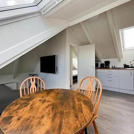 Heavenly Hideaway - Ap 17 *